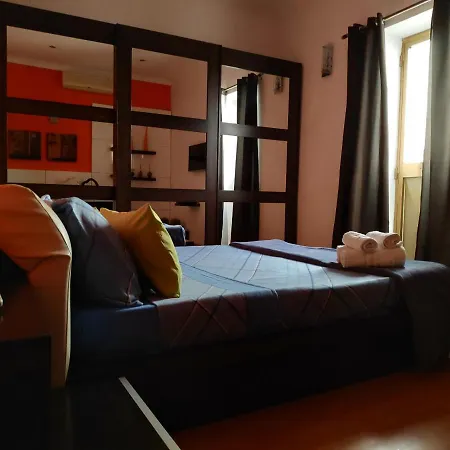 Central 2 Bedroom In * La Valette