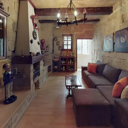 Central 2 Bedroom In Appartement La Valette
