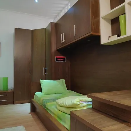 Central 2 Bedroom In Appartement La Valette