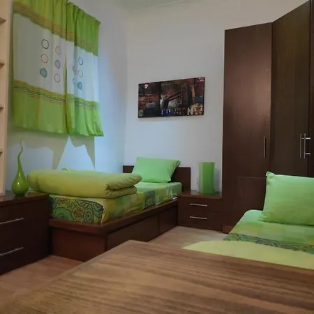 Central 2 Bedroom In Appartement La Valette
