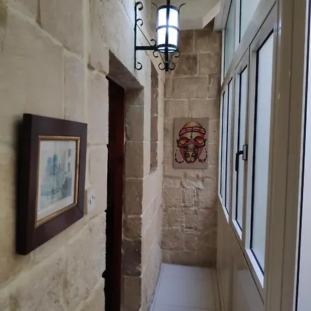 Appartement Central 2 Bedroom In La Valette